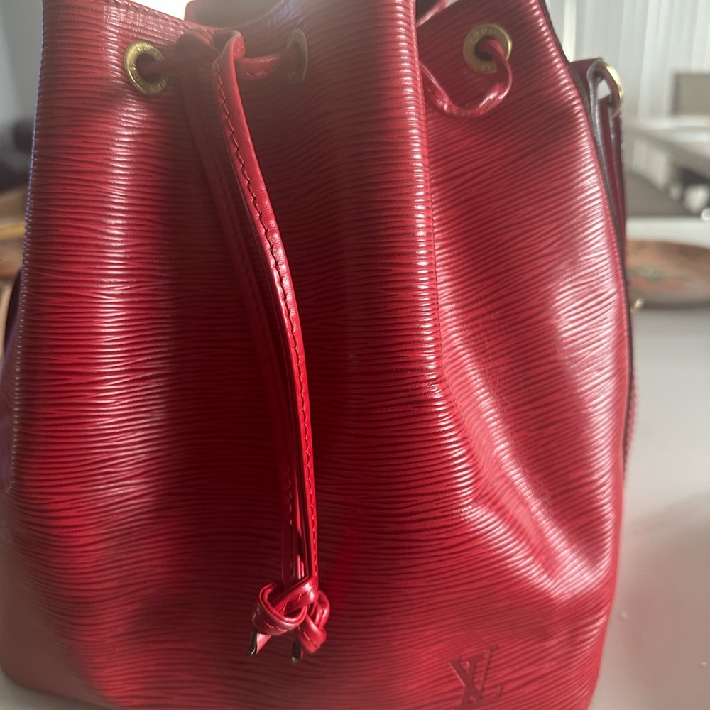 Louis Vuitton Red Epi Petite Noe Shoulder Bucket Bag